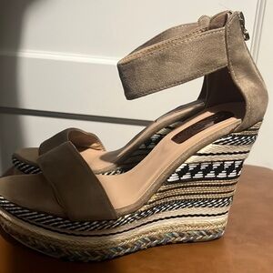 Size 38 fashion icon bought in Italy wedges!